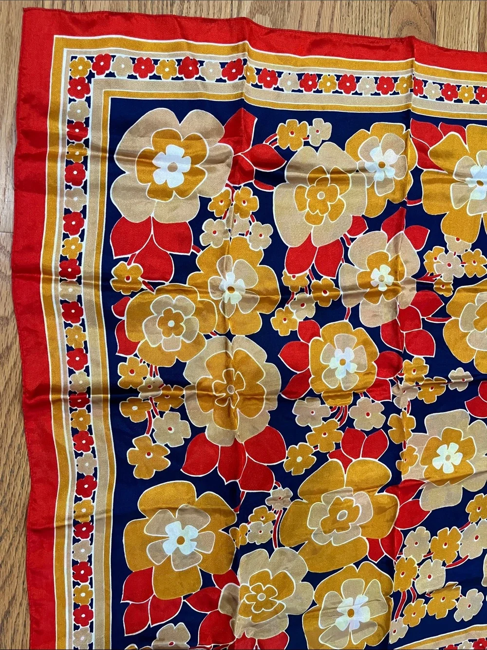 Vtg Retro Floral Flower Print Italian Acetate Scarf  30.25”x30” Bold Color ITALY